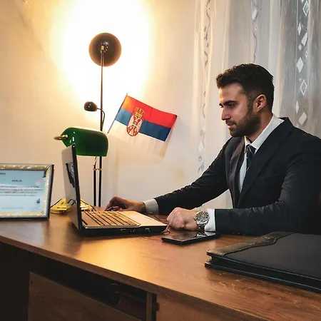 Prenociste Nikolas Grand