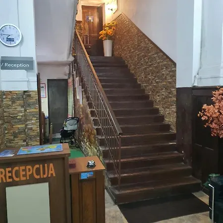 Prenociste Nikolas Grand