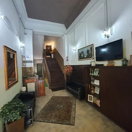 Prenociste Nikolas Grand