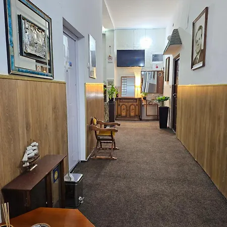 Prenociste Nikolas Grand