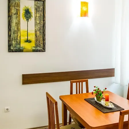 Prenociste Nikolas Grand *