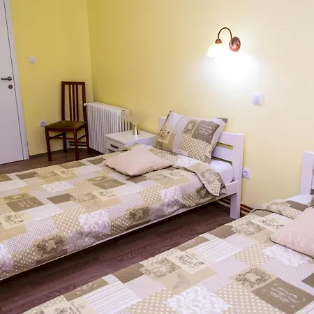 Prenociste Nikolas Grand