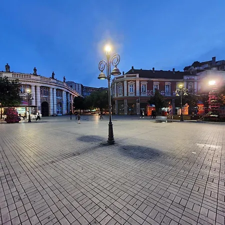 Prenociste Nikolas Grand