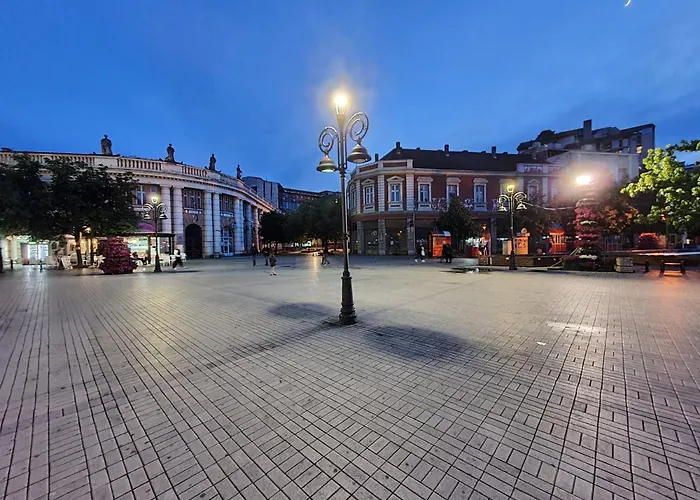 Prenociste Nikolas Grand